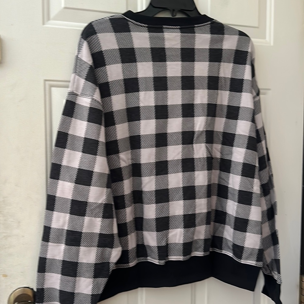 VICTORIA’S SECRET PINK LILAC/BLACK CHECKERED/PLAID CREWNECK SWEATSHIRT:NWT: SZ M - Picture 3 of 3